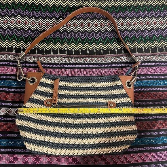 The Sak Indio Hand-crocheted striped woven bag cream navy leather shoulder bag - Picture 4 of 12